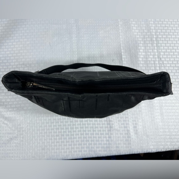 Salvatore Ferragamo Black Shoilder Bag in VGUC- - Picture 6 of 11